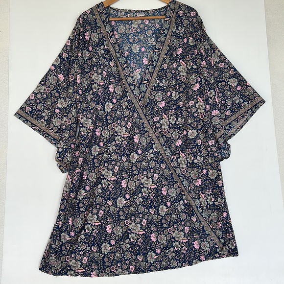 Floral Print Kimono Style Open Front Cardigan Dress - Picture 2 of 8